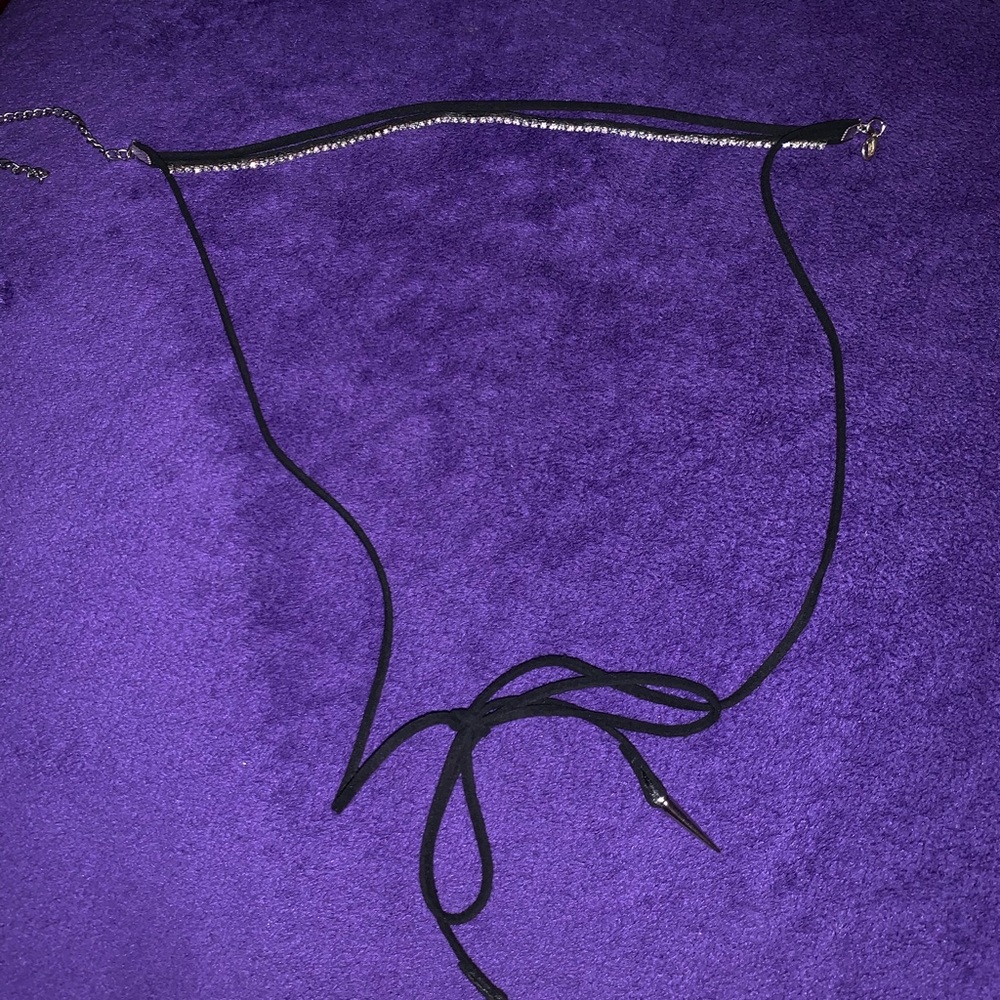 choker necklace